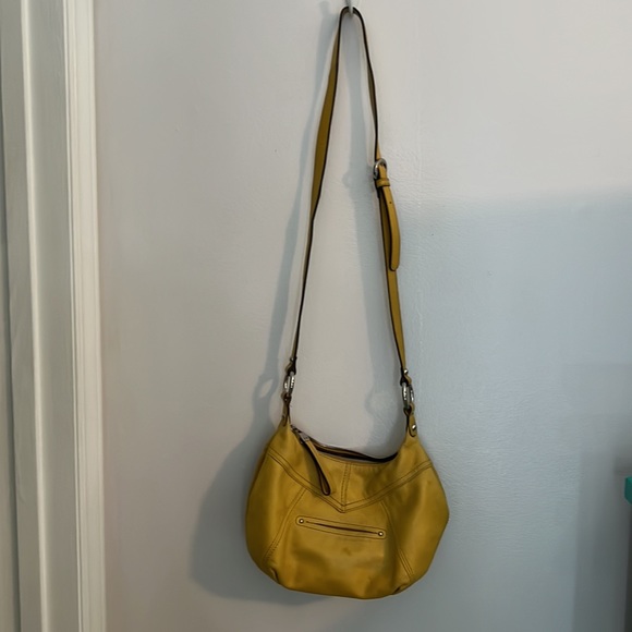 B Makowsi Shoulder Bag - Picture 4 of 5